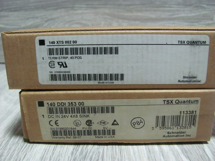 Modicon Quantum Schneider PLC Module , Discrete Input Module 140DDI35300 24V DC