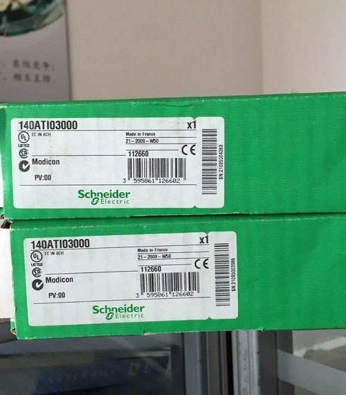 Modicon Quantum Schneider PLC Module 24V DC Output Voltage